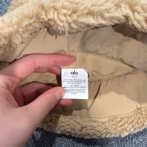 ALO Yoga Tan Fuzzy Bucket Hat main image 4
